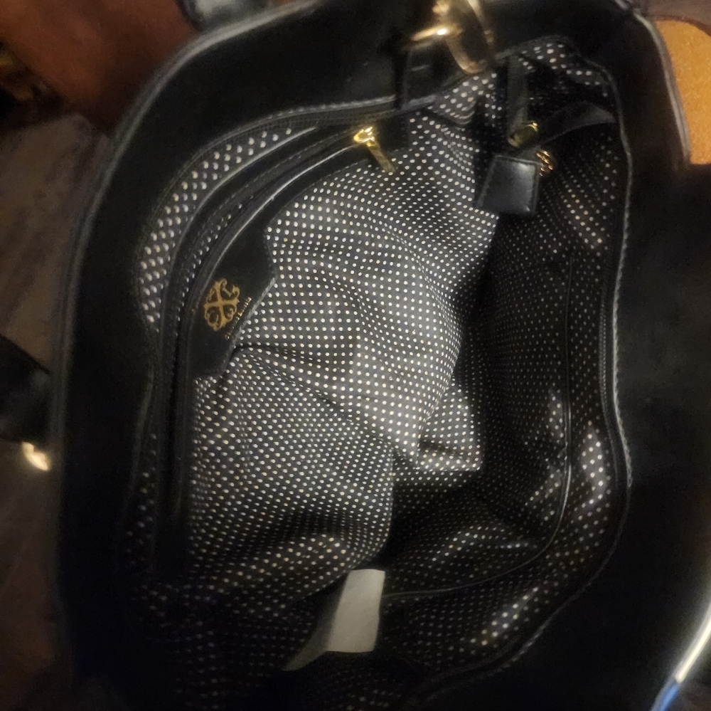 5 Purses - Picture 9 of 10